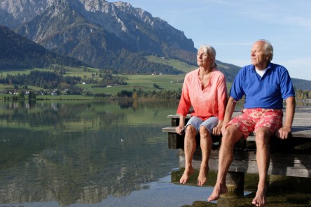senior-couple-at lake